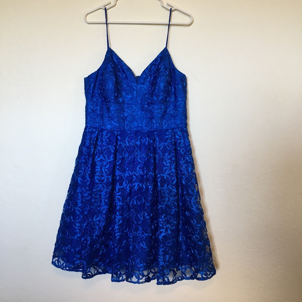 Nicole Miller midi fit and flare blue dress with pretty satin ribbon. Size 14